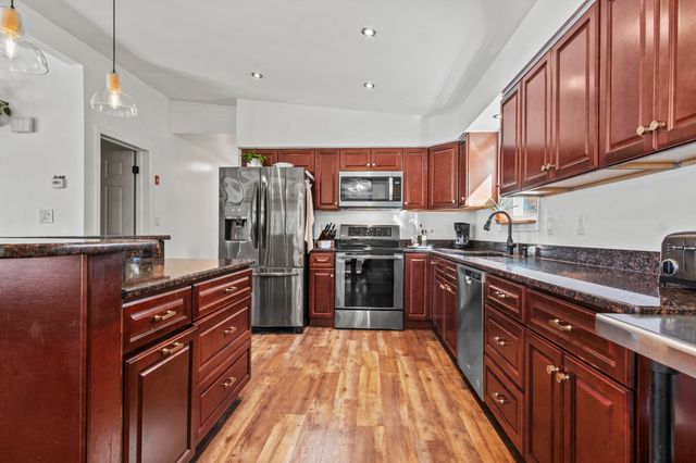 290 Oak Hill Road, Northfield, NH 03276