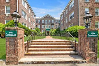 1 Meadow Drive #1K, Woodmere, NY 11598