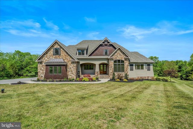 271 CORNELIUS GROVE RD, Martinsburg, WV 25404