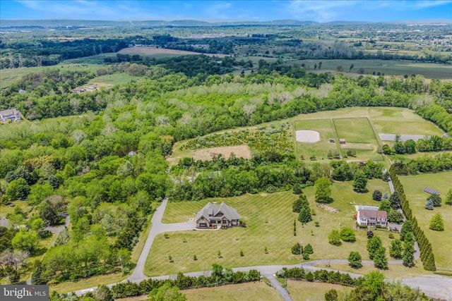 271 CORNELIUS GROVE RD, Martinsburg, WV 25404