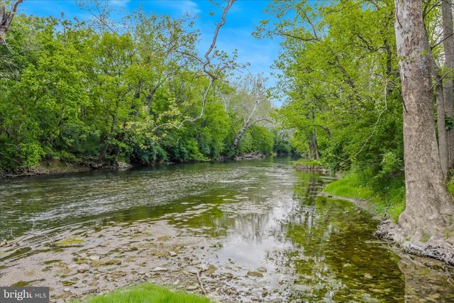 271 CORNELIUS GROVE RD, Martinsburg, WV 25404