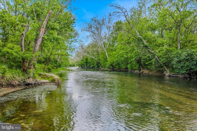 271 CORNELIUS GROVE RD, Martinsburg, WV 25404