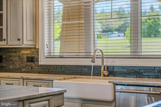 271 CORNELIUS GROVE RD, Martinsburg, WV 25404