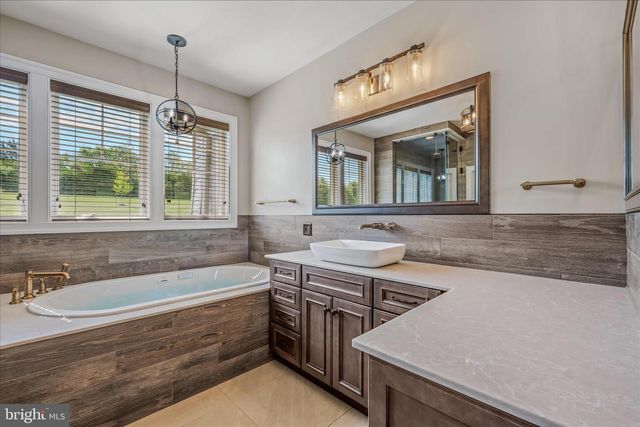 271 CORNELIUS GROVE RD, Martinsburg, WV 25404