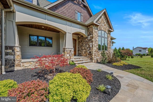 271 CORNELIUS GROVE RD, Martinsburg, WV 25404