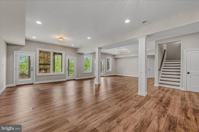 271 CORNELIUS GROVE RD, Martinsburg, WV 25404