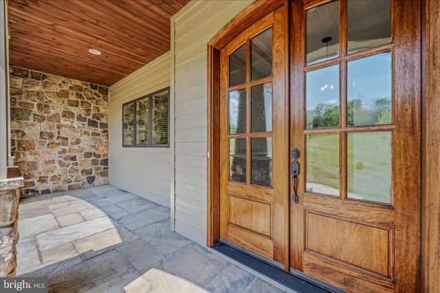 271 CORNELIUS GROVE RD, Martinsburg, WV 25404