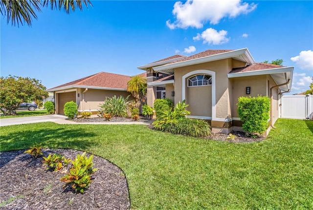 1204 SE 5th TER, Cape Coral, FL 33990