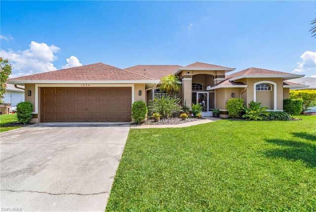 1204 SE 5th TER, Cape Coral, FL 33990