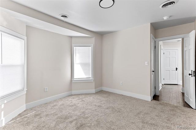 131 Mclean Street, Highland Park, MI 48203