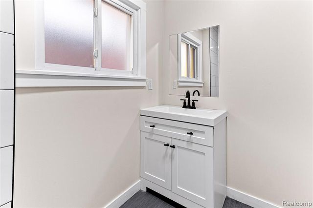 131 Mclean Street, Highland Park, MI 48203