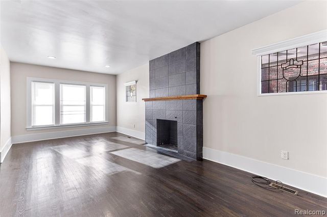 131 Mclean Street, Highland Park, MI 48203