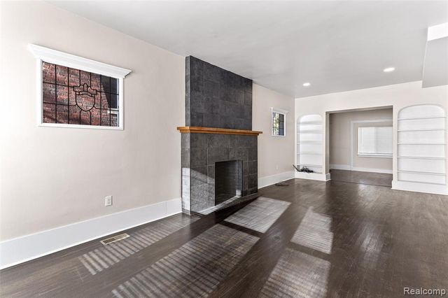 131 Mclean Street, Highland Park, MI 48203