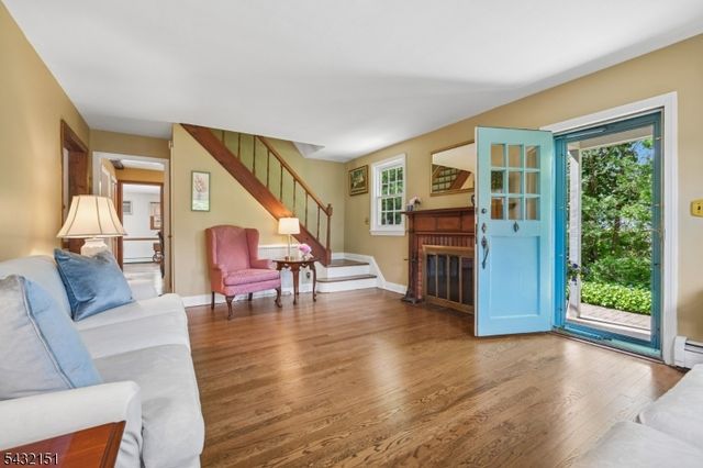 150 W End Pl, Cranford Twp., NJ 07016