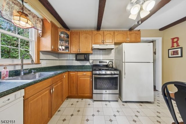 150 W End Pl, Cranford Twp., NJ 07016