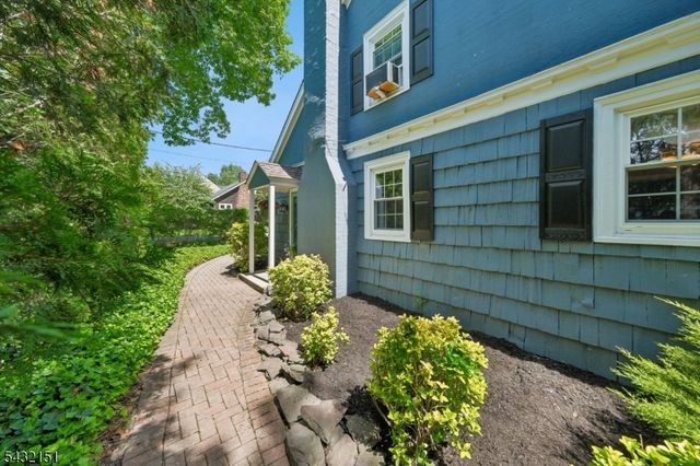 150 W End Pl, Cranford Twp., NJ 07016