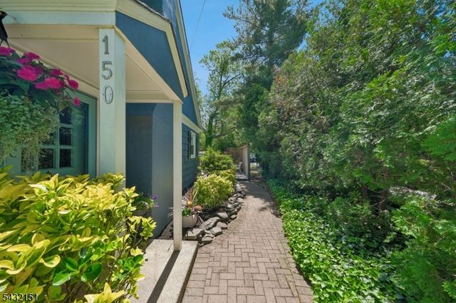 150 W End Pl, Cranford Twp., NJ 07016