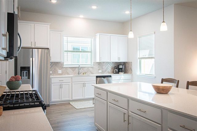 249 Treadwell LN, Kyle, TX 78640