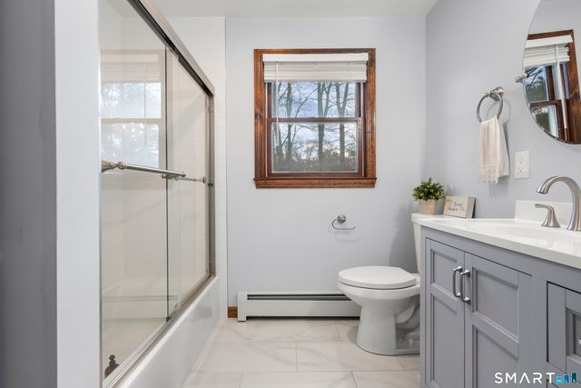 450 Emerald Place, Stratford, CT 06615