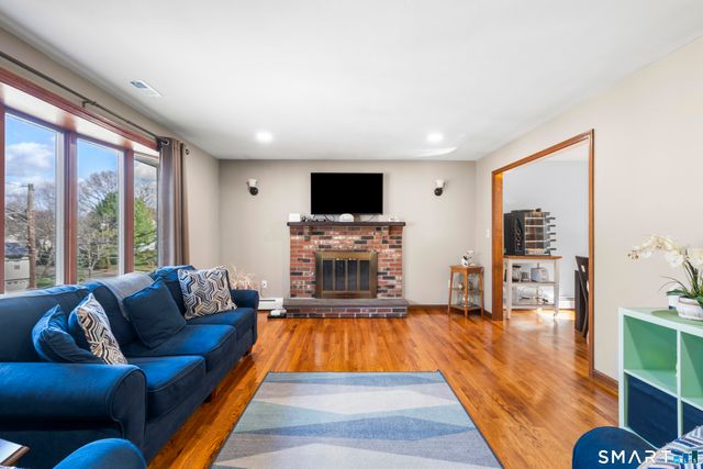 450 Emerald Place, Stratford, CT 06615