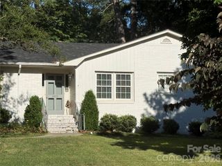 3615 Barclay Downs Drive, Charlotte, NC 28209