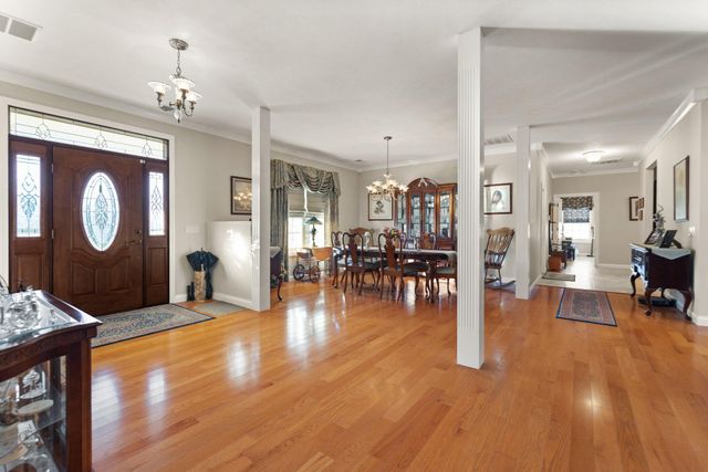 466 Colson Cove Drive, Bronston, KY 42518