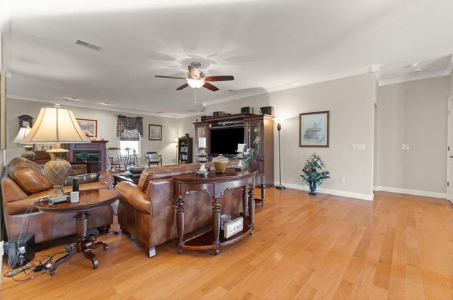 466 Colson Cove Drive, Bronston, KY 42518