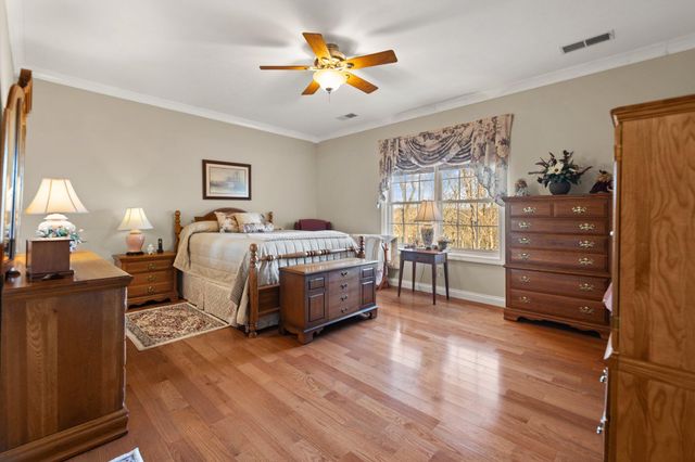 466 Colson Cove Drive, Bronston, KY 42518