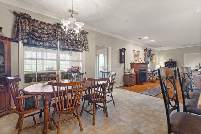 466 Colson Cove Drive, Bronston, KY 42518