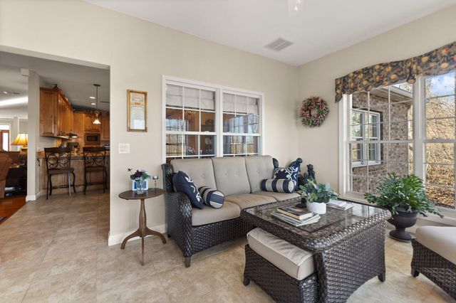 466 Colson Cove Drive, Bronston, KY 42518