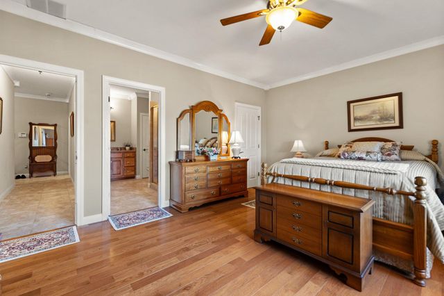 466 Colson Cove Drive, Bronston, KY 42518