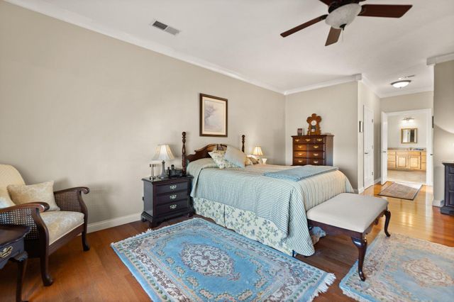 466 Colson Cove Drive, Bronston, KY 42518