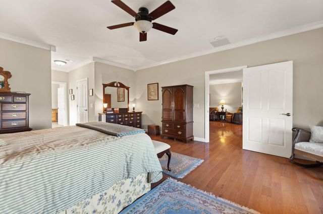 466 Colson Cove Drive, Bronston, KY 42518