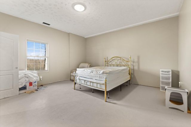 466 Colson Cove Drive, Bronston, KY 42518