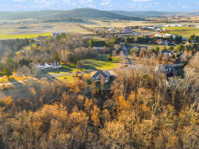 466 Colson Cove Drive, Bronston, KY 42518