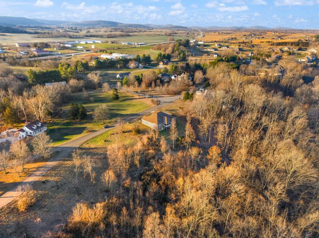 466 Colson Cove Drive, Bronston, KY 42518