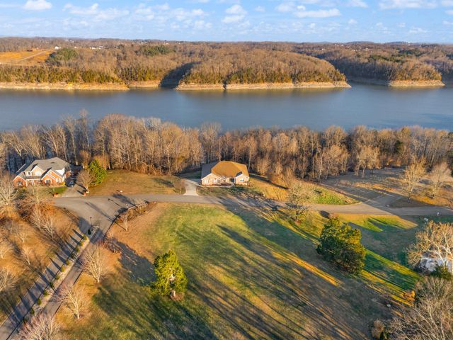 466 Colson Cove Drive, Bronston, KY 42518
