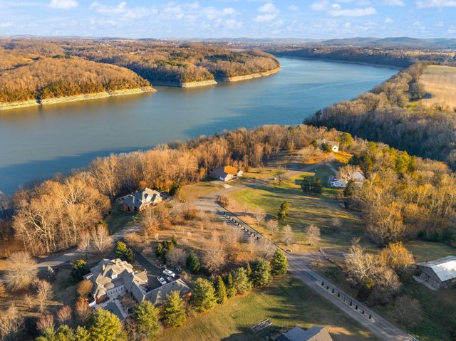 466 Colson Cove Drive, Bronston, KY 42518