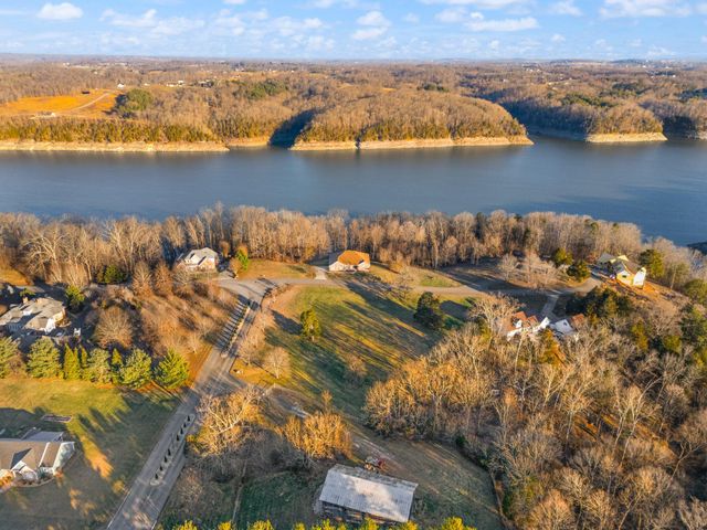 466 Colson Cove Drive, Bronston, KY 42518