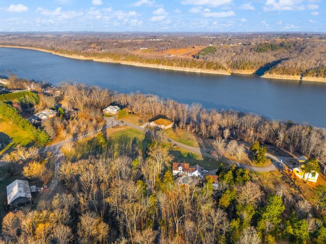 466 Colson Cove Drive, Bronston, KY 42518