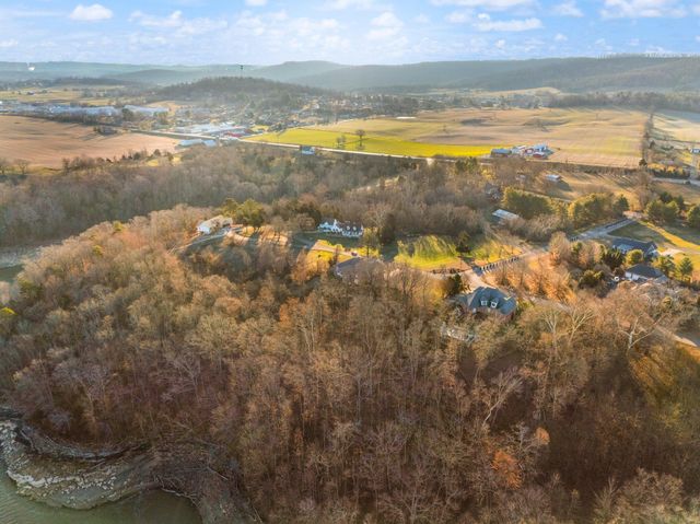 466 Colson Cove Drive, Bronston, KY 42518