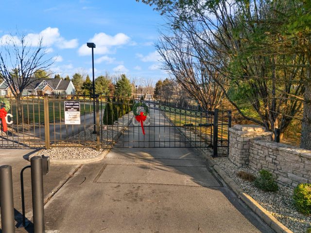 466 Colson Cove Drive, Bronston, KY 42518