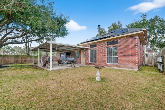 1040 Glenview Drive, Pearland, TX 77581