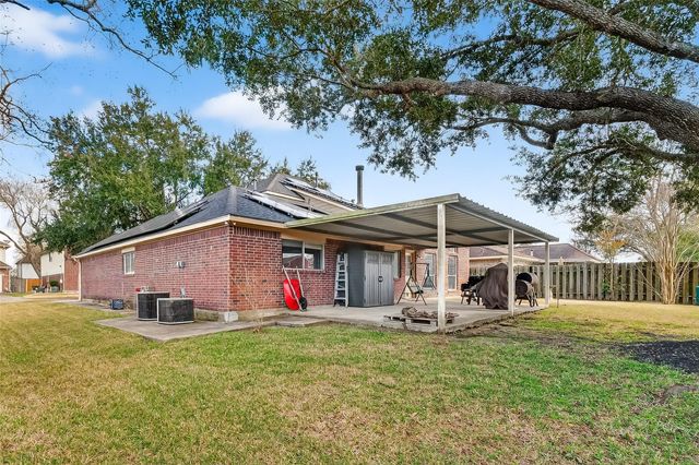 1040 Glenview Drive, Pearland, TX 77581