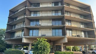2304 Holiday Terrace 303, Lansing, IL 60438