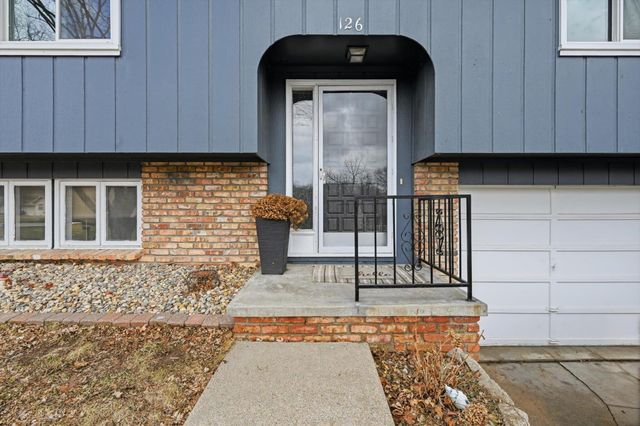 126 ROSEBUD Lane, Council Bluffs, IA 51503