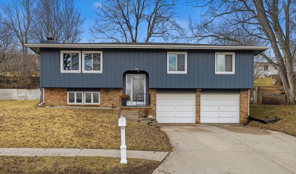 126 ROSEBUD Lane, Council Bluffs, IA 51503