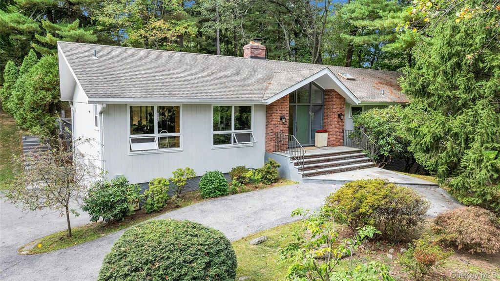 20 Cecilia Lane, Pleasantville, NY 10570