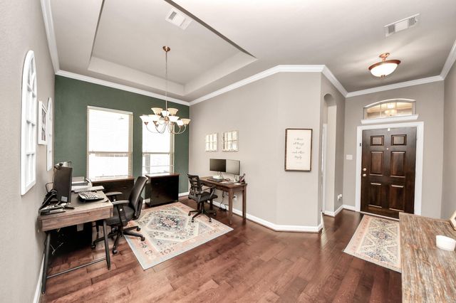 2211 Tonkawa Trail, Katy, TX 77493