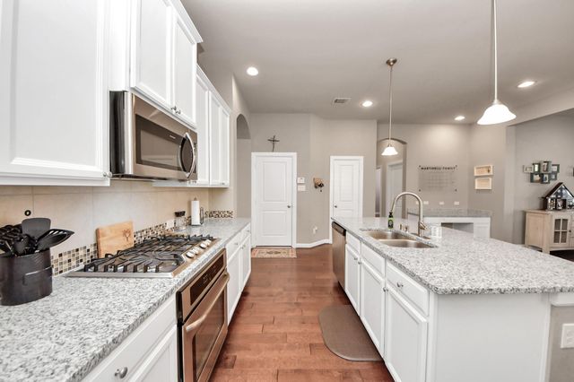 2211 Tonkawa Trail, Katy, TX 77493